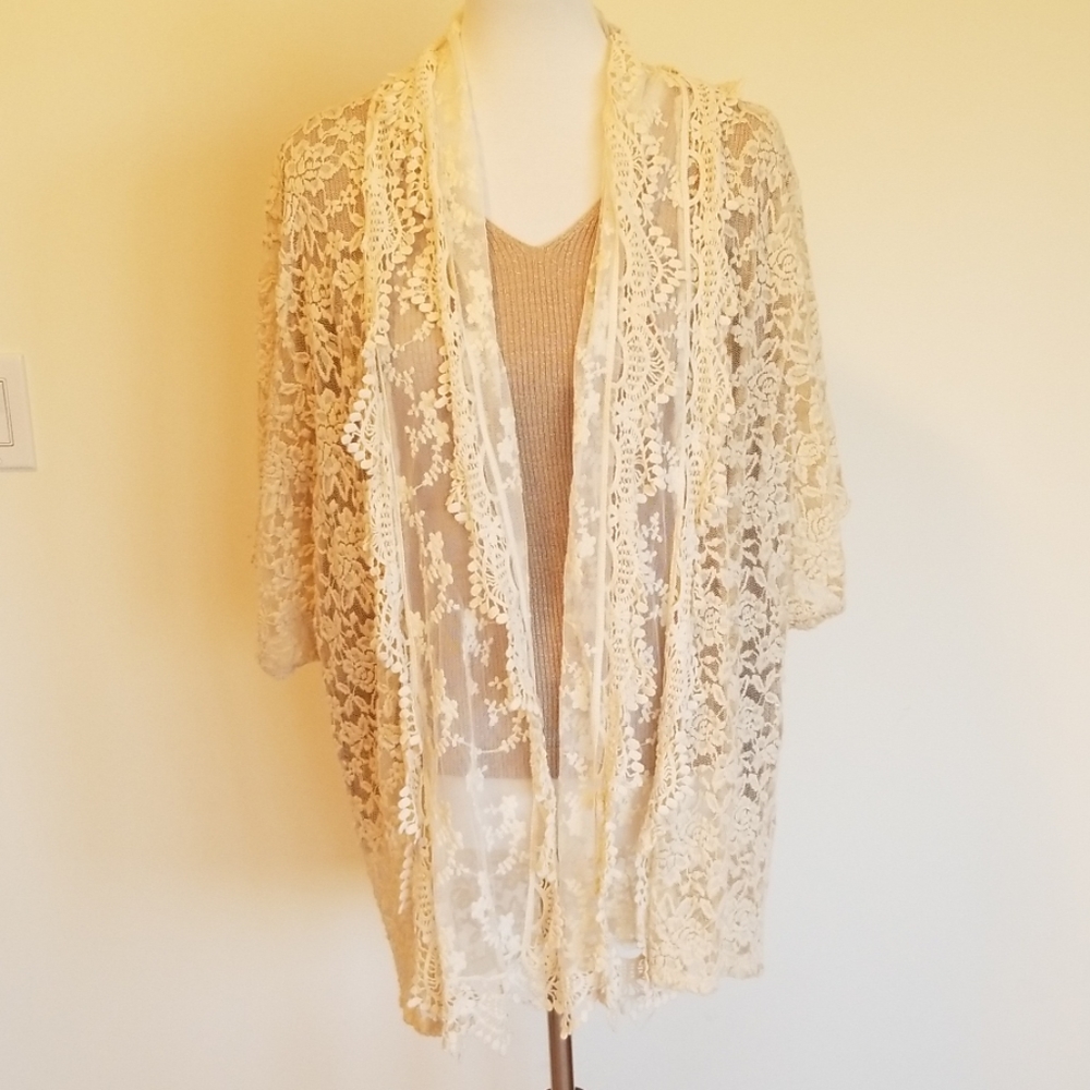 Lace kimono